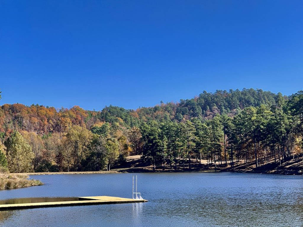arkansas-mena-cabin-bethesda-lake