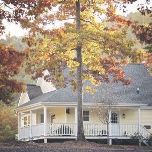 222-full-screen-slideshow-farmhousecottageinfallcabin